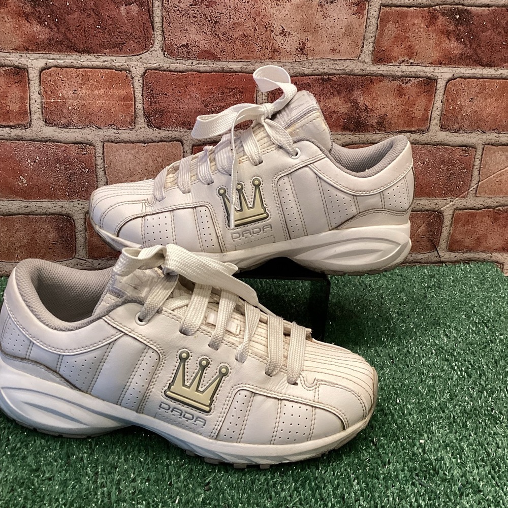 DADA Men’s Vintage white leather sneakers size 8